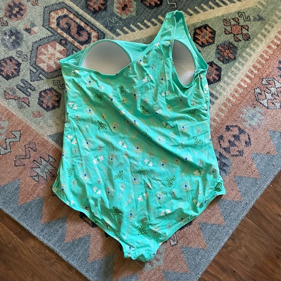 her universe rare Disney Aladdin Jasmine Peacock Swimsuit Plus Size - Picture 5 of 8